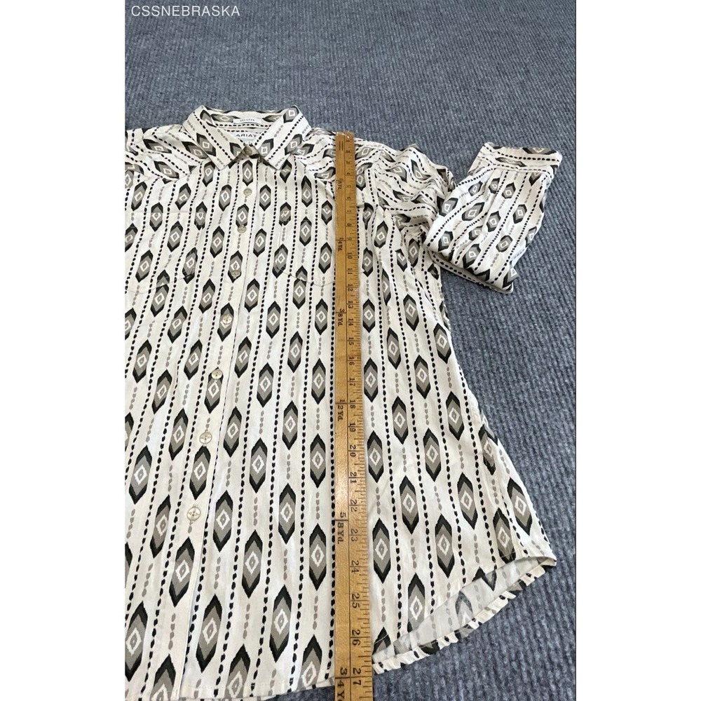 Ariat Women's Relaxed Fit Southwestern Geometric Print Button Down Shirt Sz L - Picture 9 of 10